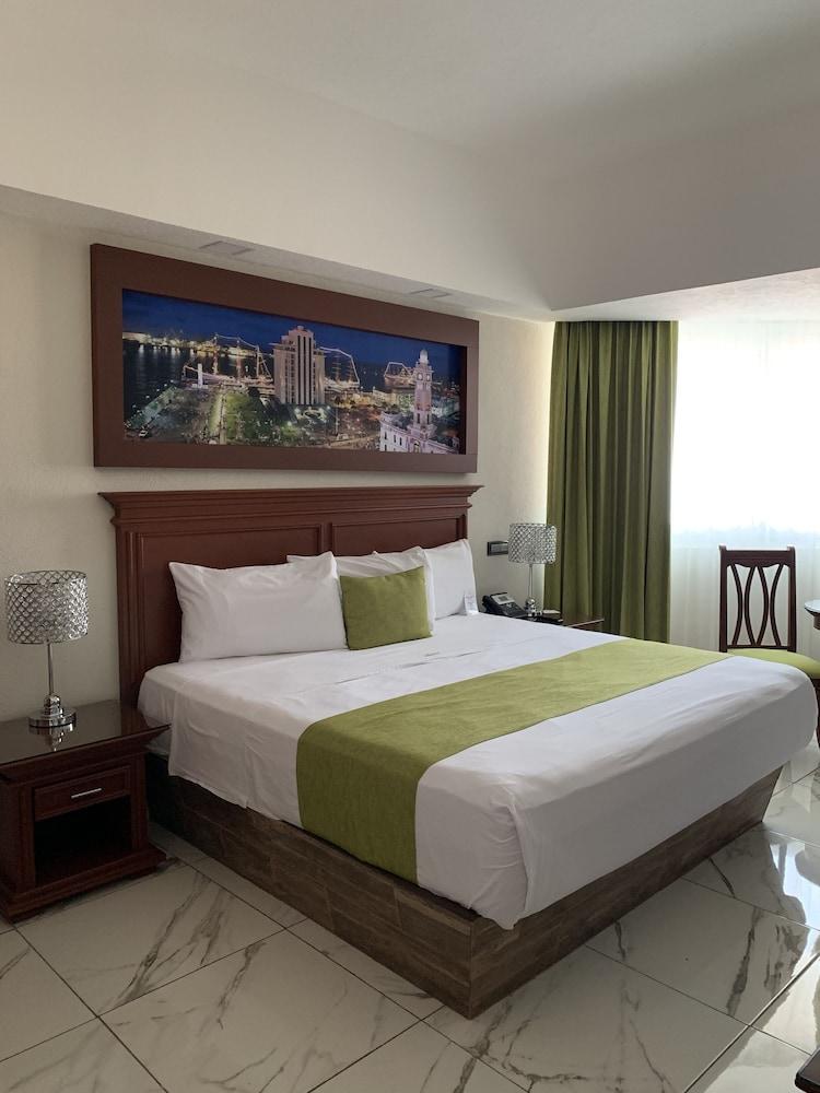 Hotel Lois ורקרוז מראה חיצוני תמונה